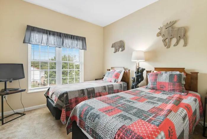 פיג'ן פורג' Bandit'S Riverfront Retreat - Mountain View- Condo-Fishing-Balcony-Fireplace-Great Location! מראה חיצוני תמונה