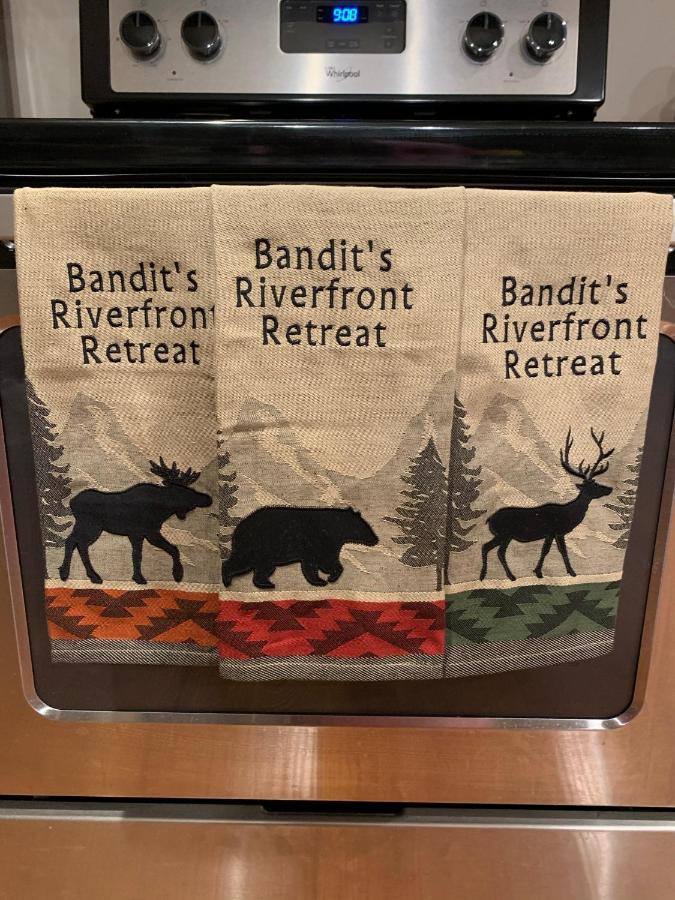 פיג'ן פורג' Bandit'S Riverfront Retreat - Mountain View- Condo-Fishing-Balcony-Fireplace-Great Location! מראה חיצוני תמונה